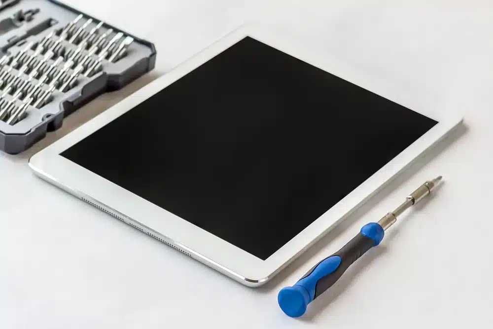 Intervention sur une tablette chez Wilou-Informatique à Landerneau